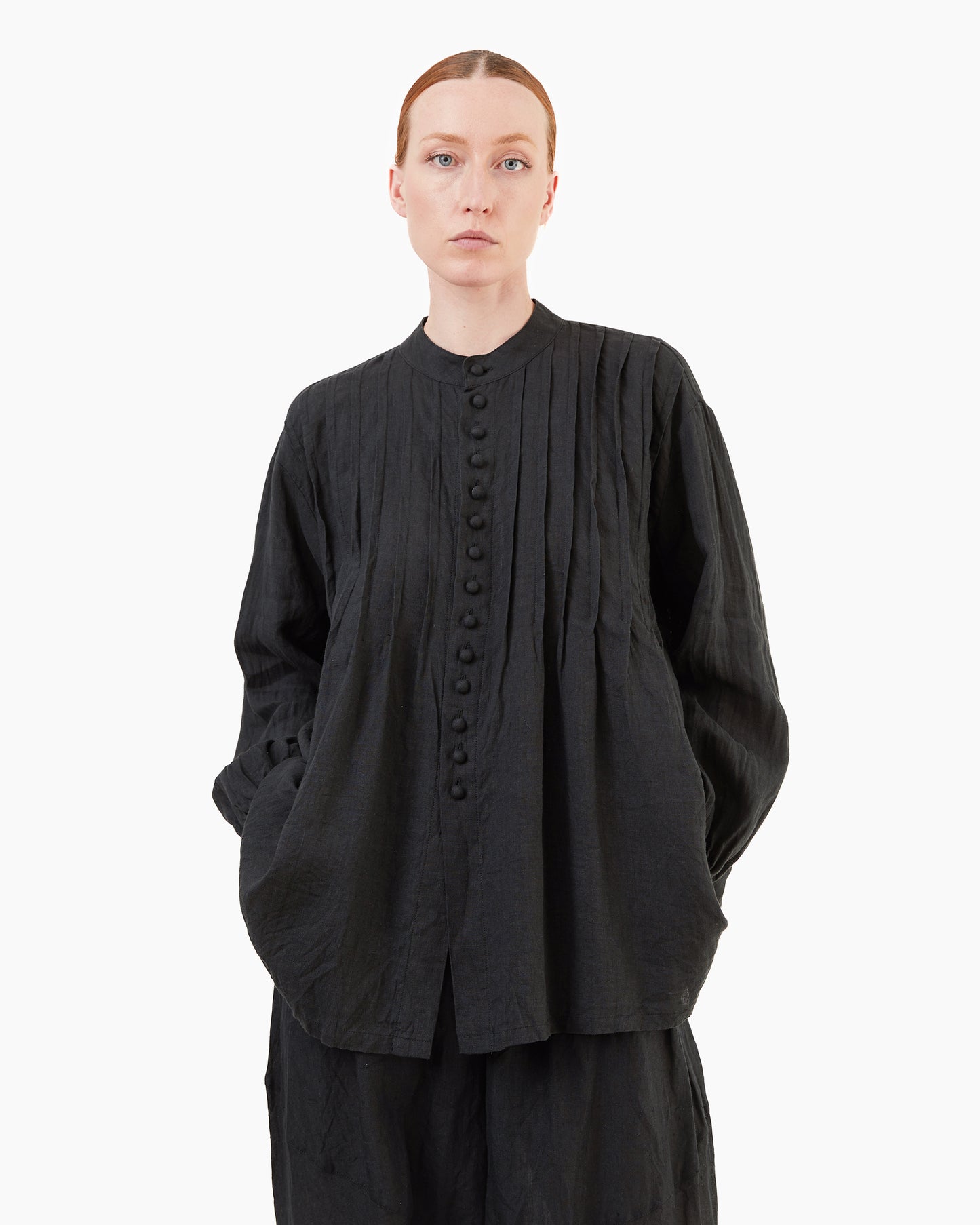 Antiquités French Linen Shirt in Black