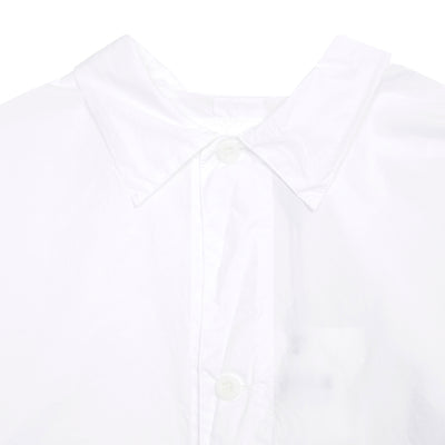 A popover shirt with a two button half-placket and shirt-style collar. Crafted from soft, lightweight cotton with a straight cut and inverted yoke detail at back.  Woven in 100% cotton. 