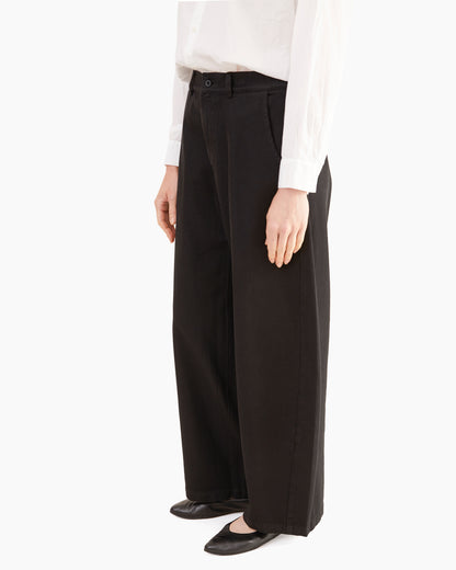 Labo.Art Women's Sbam Bonnie Pant in Black