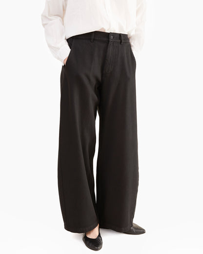 Labo.Art Women's Sbam Bonnie Pant in Black