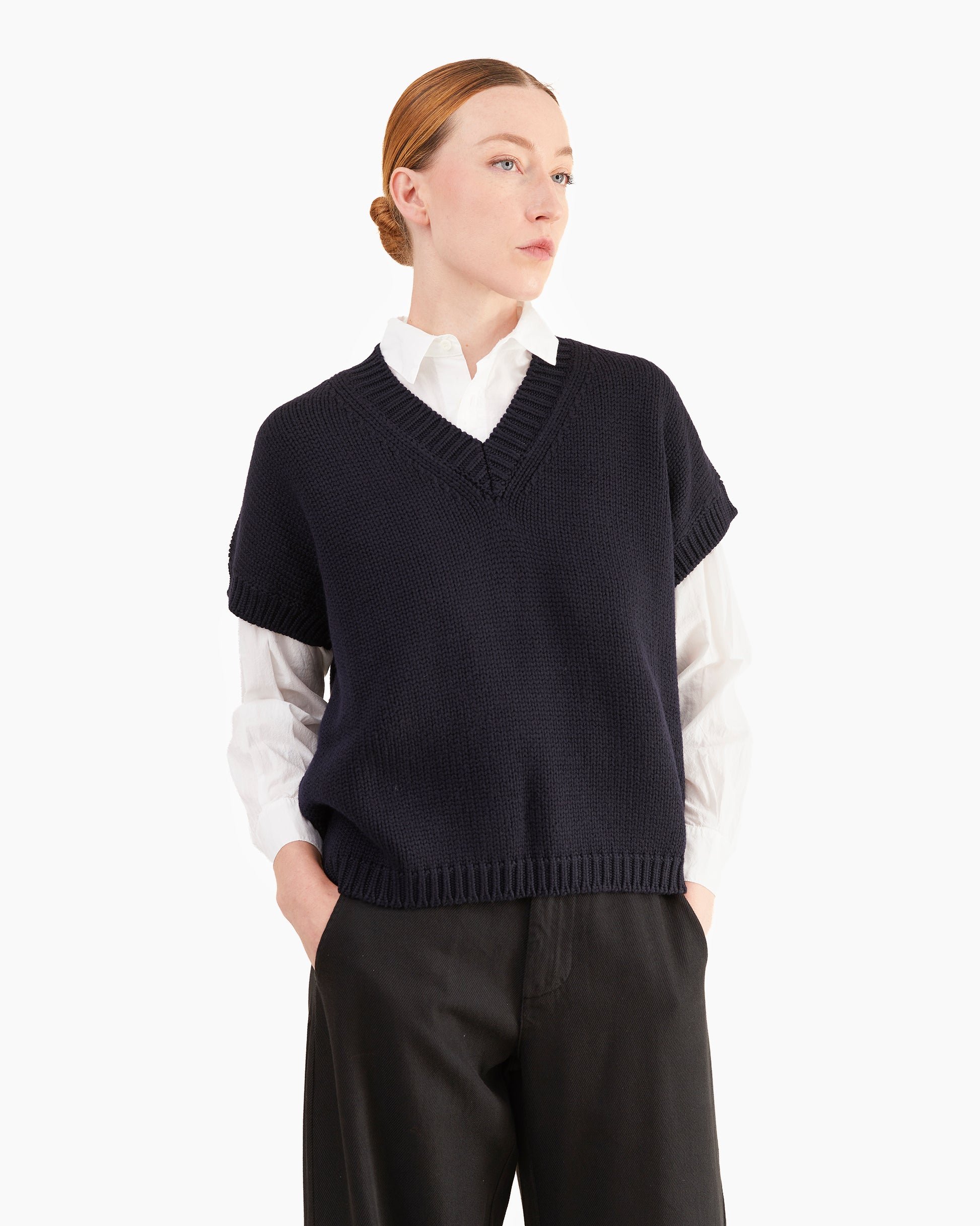 Labo.Art Women's Finferlo V-Neck Knitted Vest in Atlantic