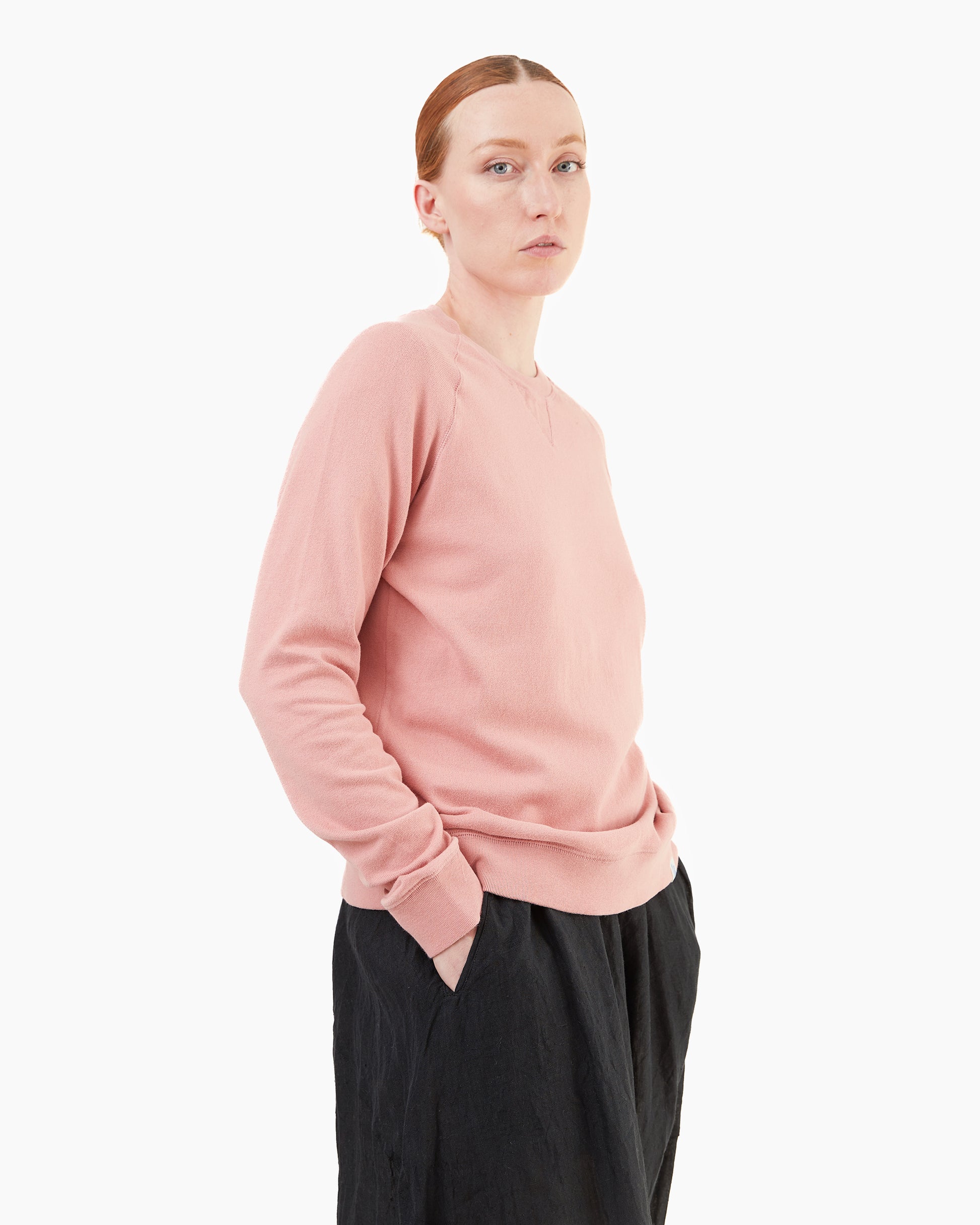 Merz b Schwanen Women's Relaxed Raglan Sweatshirt in Rosewood