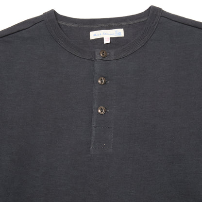 Merz b Schwanen Relaxed Fit Heavyweight Long Sleeve Henley in Charcoal