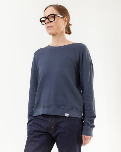 Merz b Schwanen Women's Cropped Sweatshirt in Denim Blue