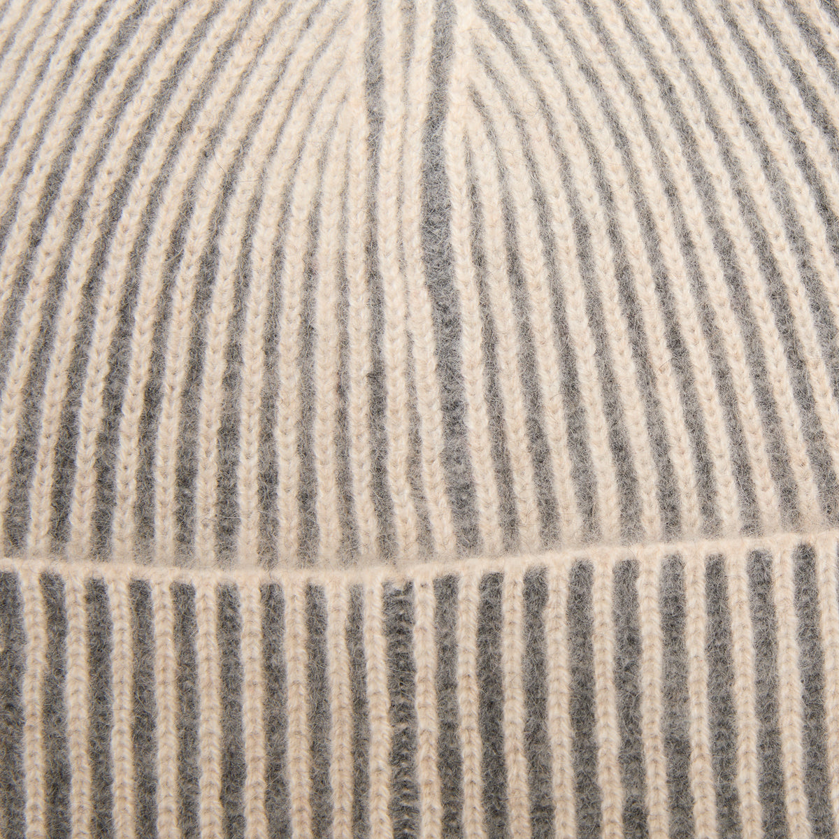 Oats & Rice Cashmere Ribbed Beanie in Grey