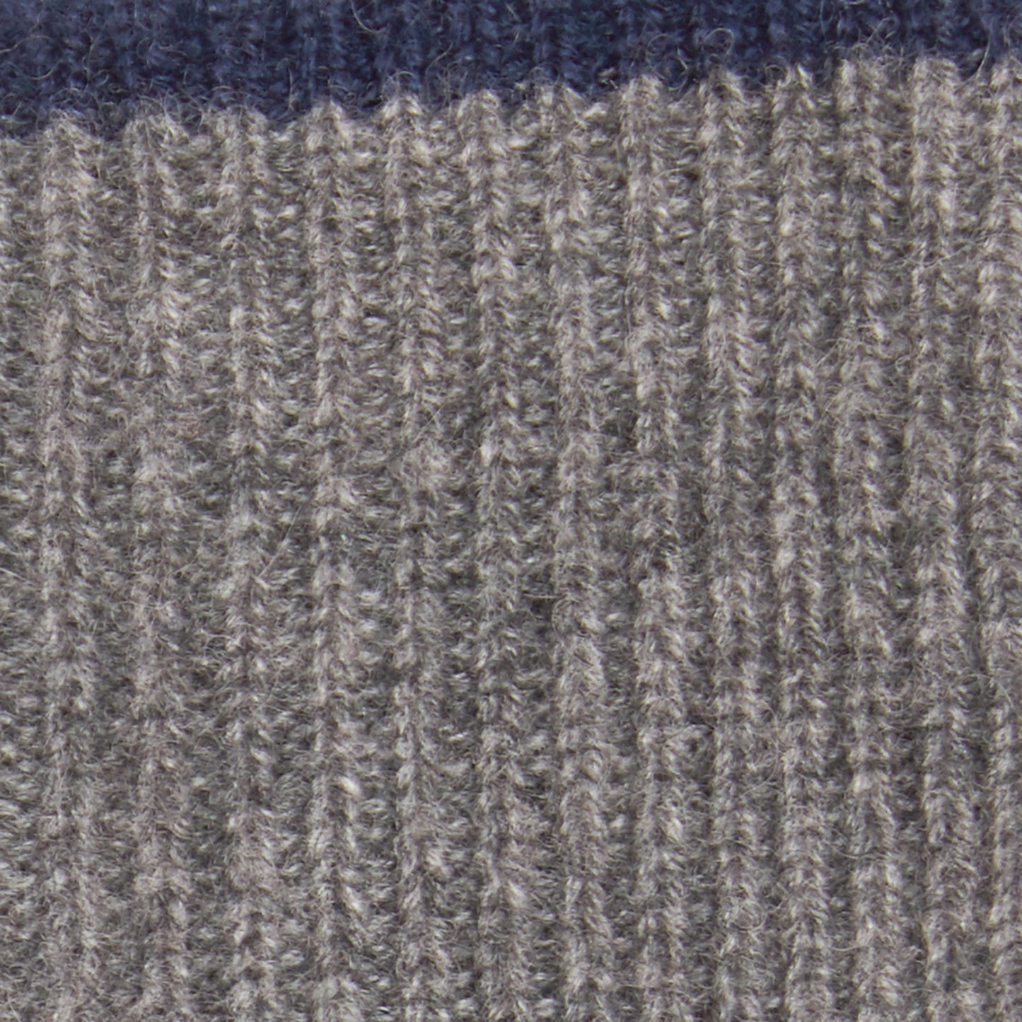 Oats & Rice Cashmere Ribbed Fingerless Gloves in Grey/ Navy