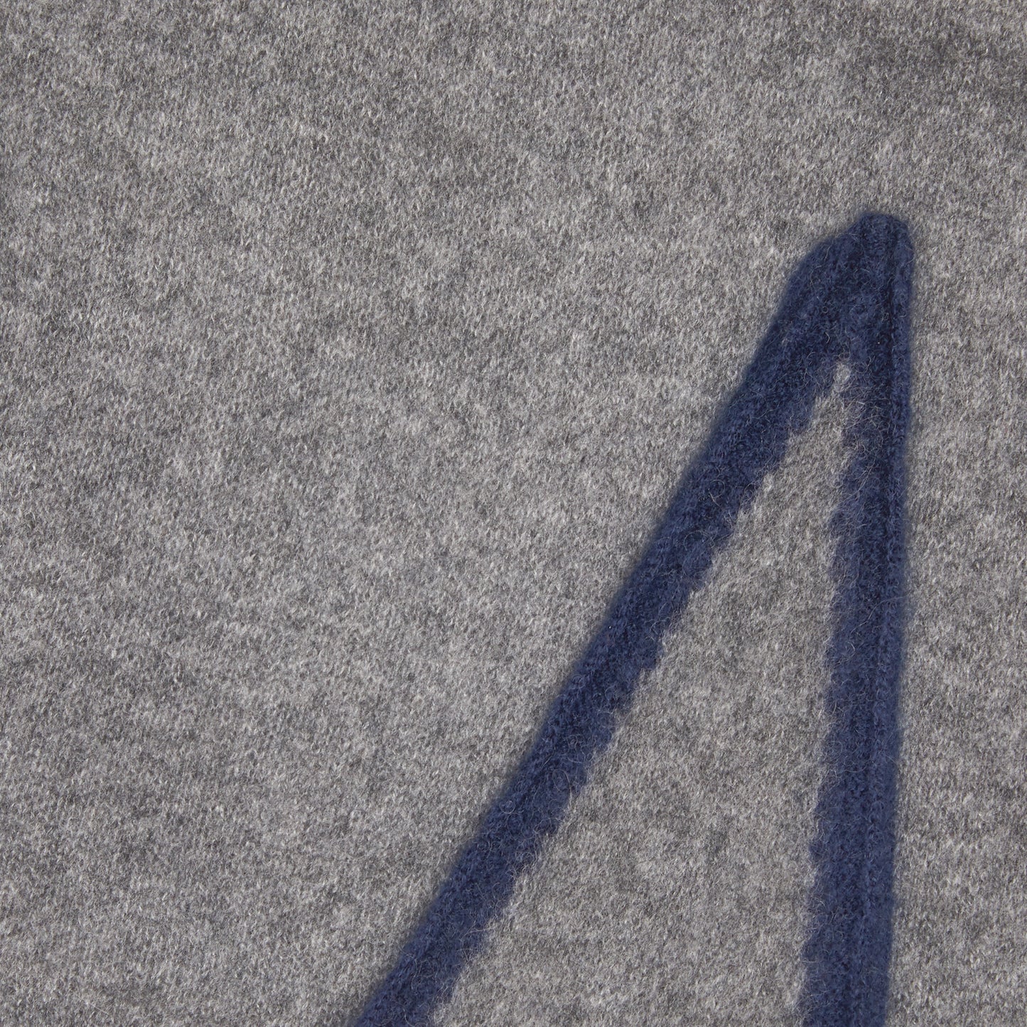 Oats & Rice Cashmere Spindle Scarf in Grey / Navy