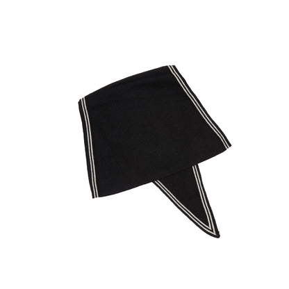 Oats & Rice Cashmere Bronte Spindle Scarf in Black 2
