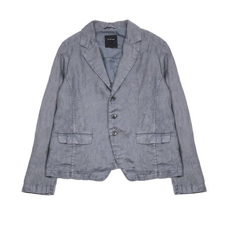 The Classic Linen Jacket has a three button closure, traditional lapel, and functional two button cuffs. This style features two functional flap pockets. Crafted from linen that has a naturally textured look to give a relaxed look.  100% Linen Outer, 100% Cotton Lining.  Made in Japan.