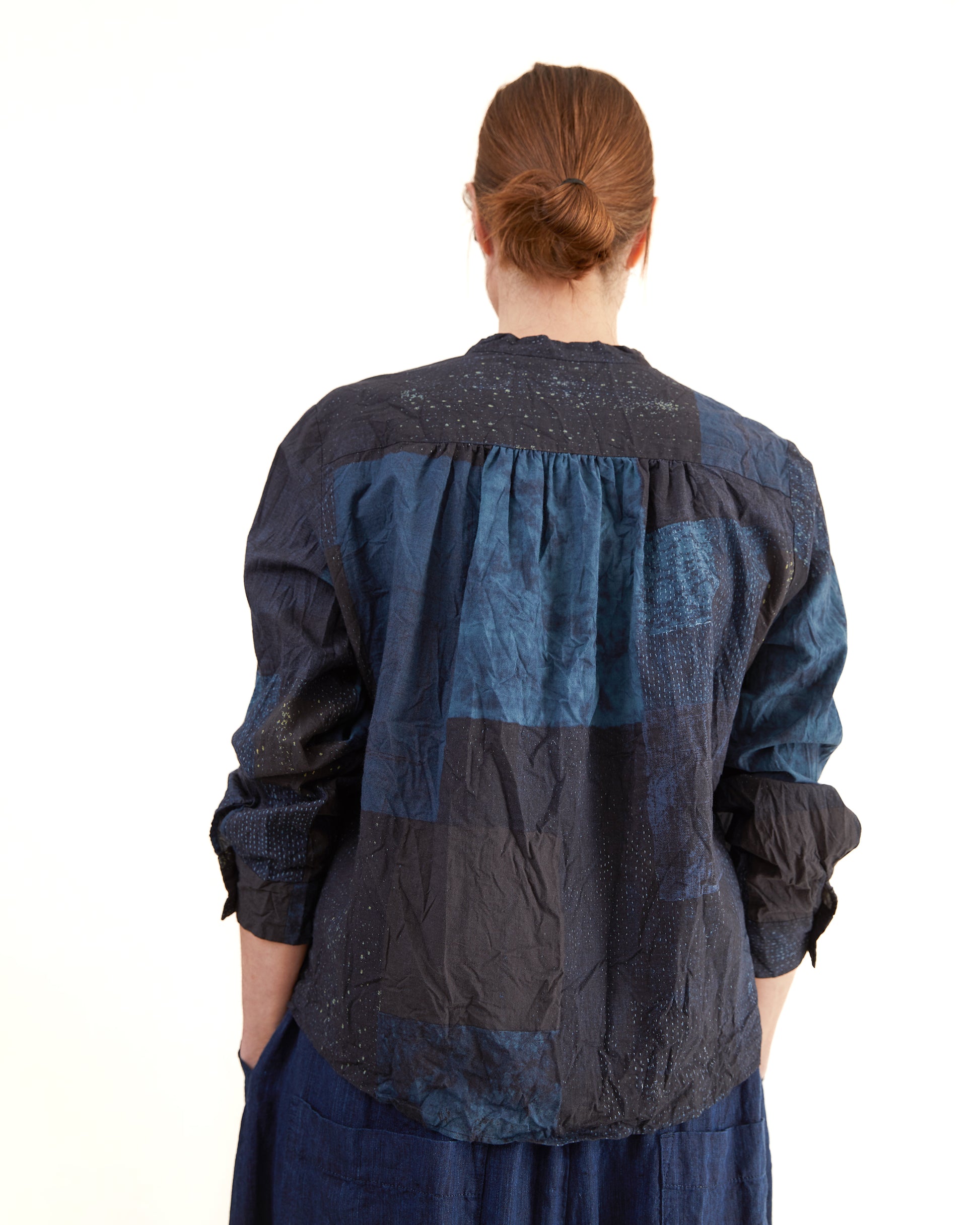 Pas de Calais Tsugihagi Print Blouse in Navy