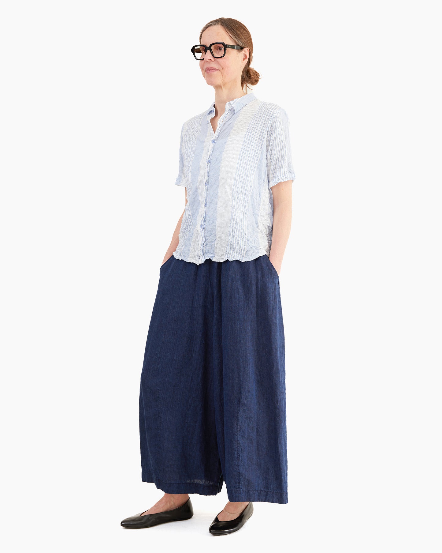 Pas de Calais Yarn Dye Oxford Relaxed Pants in Indigo