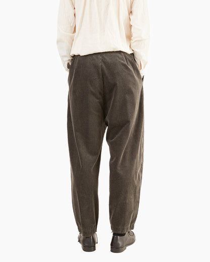 Pas de Calais Washed Corduroy Cropped Balloon Pants in Grey