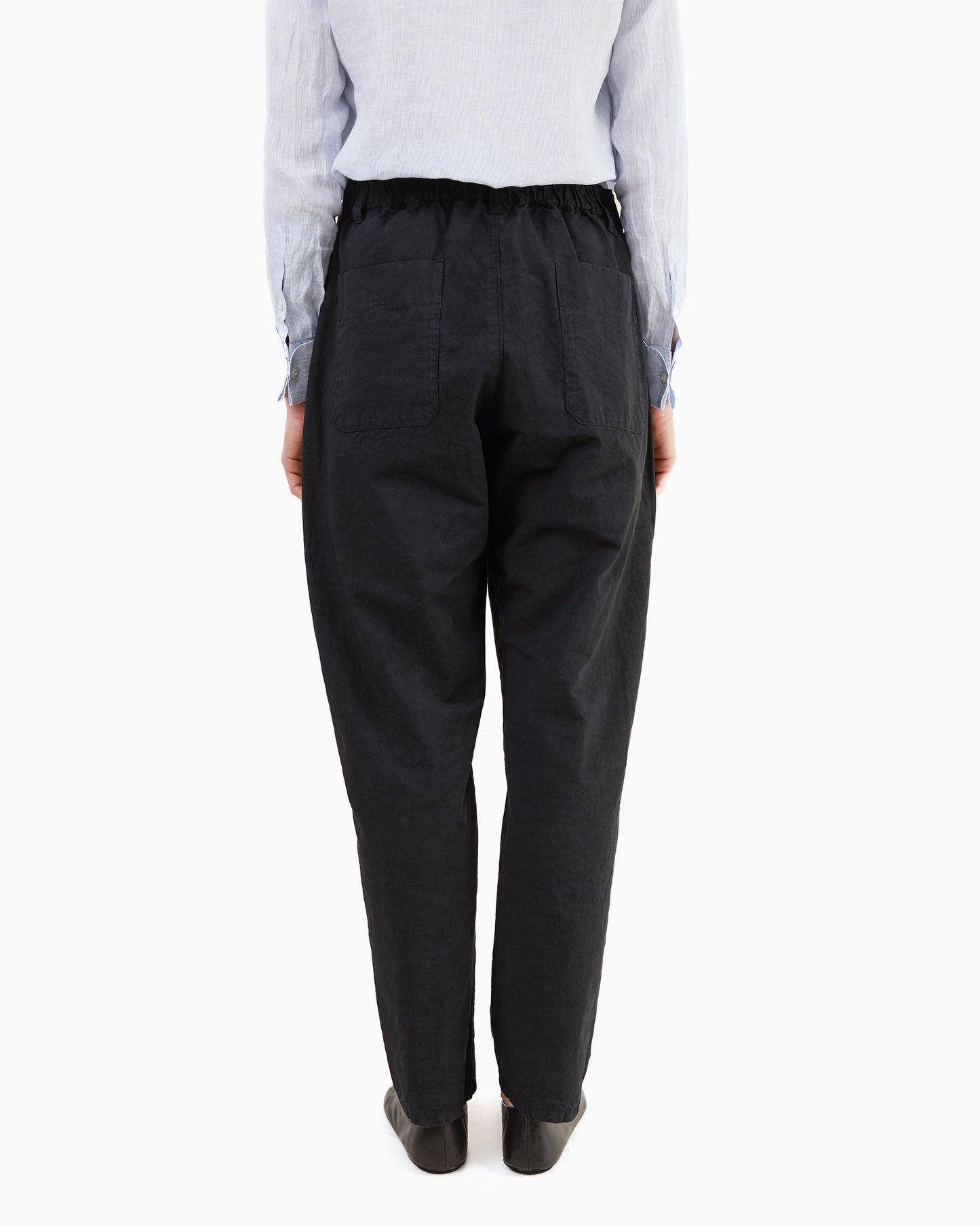 Pas de Calais High Density Plain Weave Loose Slim Pants in Off White