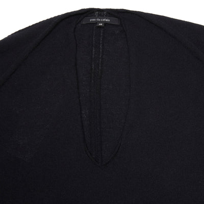 Pas de Calais V-Neck Knitted Pullover in Black 3