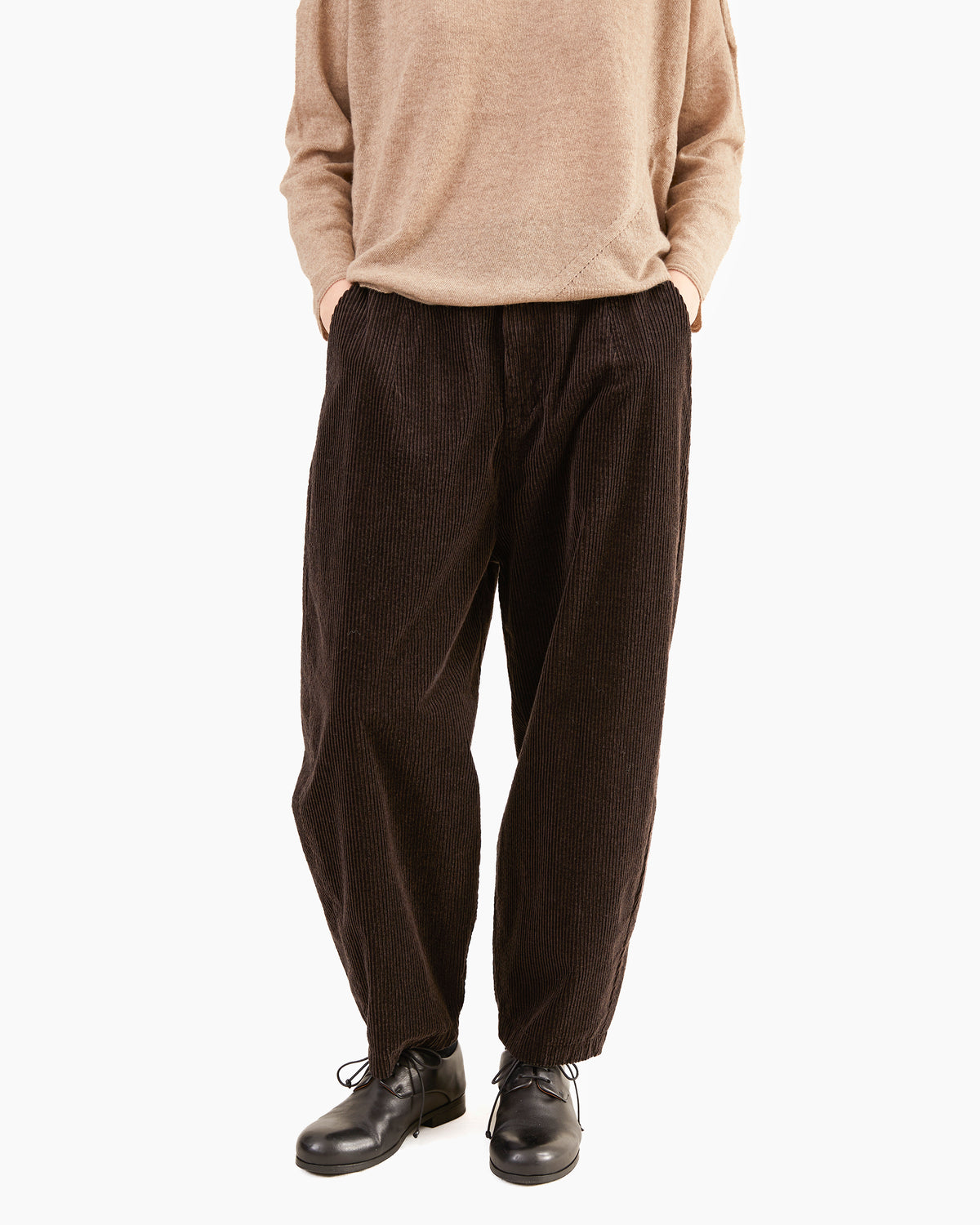 Pas de Calais Washed Corduroy Cropped Balloon Pants in Brown