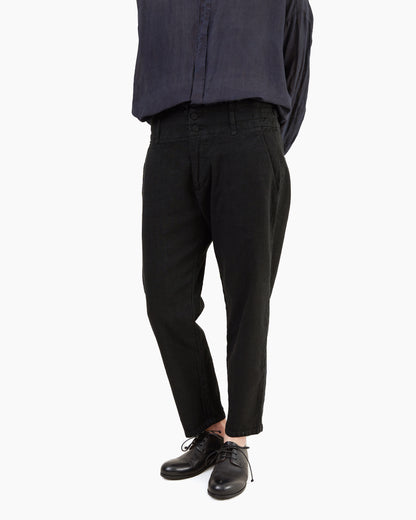 Pas de Calais High Density Plain Weave Cropped Pants in Black