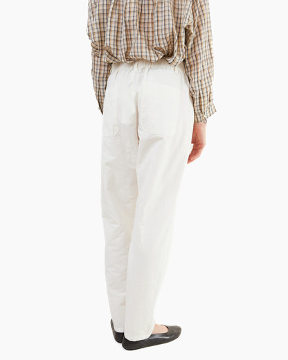Pas de Calais High Density Plain Weave Loose Slim Pants in Off White