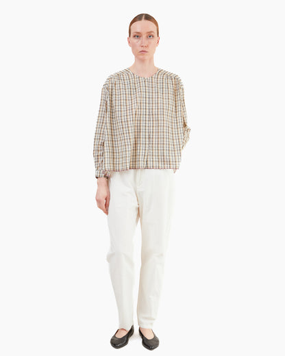 Pas de Calais High Density Plain Weave Loose Slim Pants in Off White