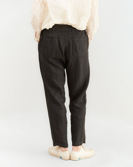 Pas de Calais Linen Tapered Trousers in Black