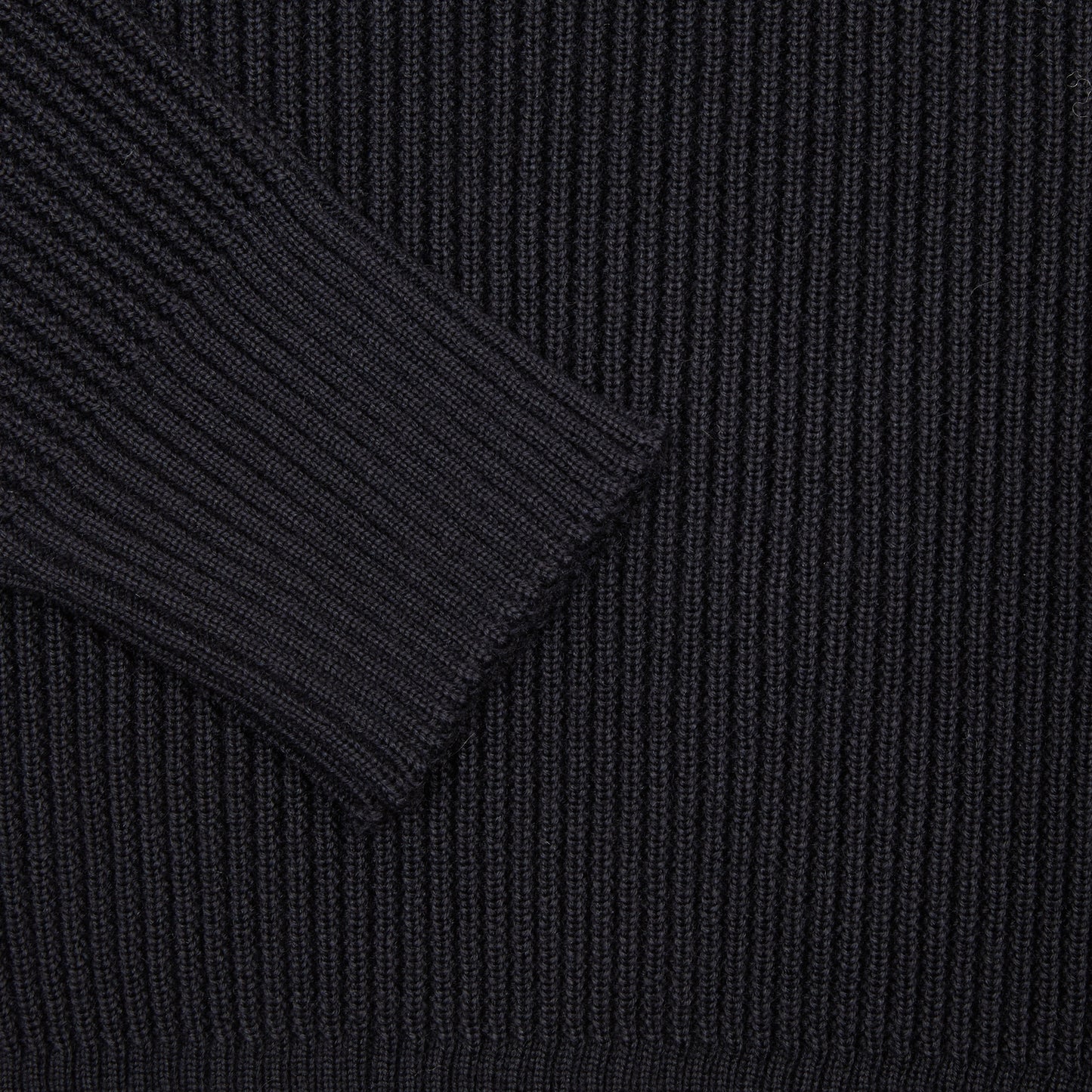 SNS Herning Fender Short Zip in Navy Blue