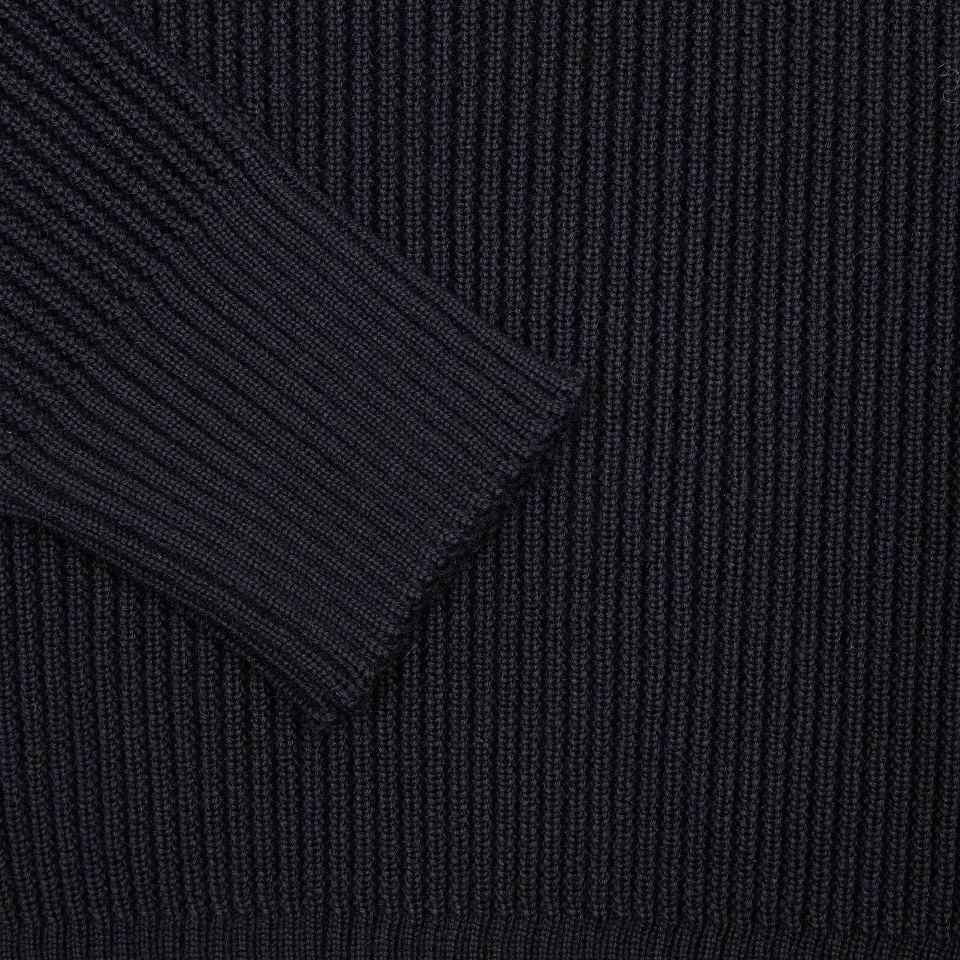 SNS Herning Fender Short Zip in Navy Blue