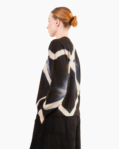 Suzusan Seamless Short Cardigan in Black-Sand Shibori
