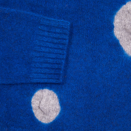 Suzusan Seamless Short Pullover in Shibori Dot Royal Blue / Grey