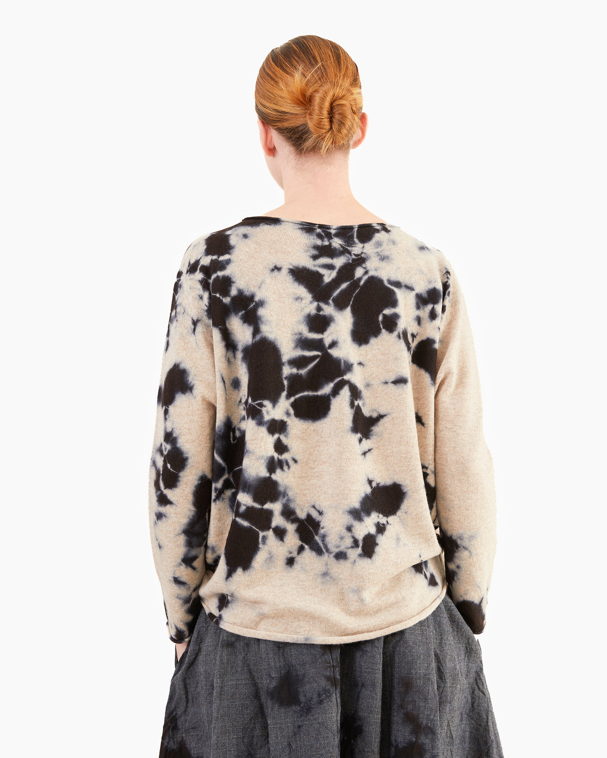 Suzusan Cashmere Wide Pullover in Black-Sand