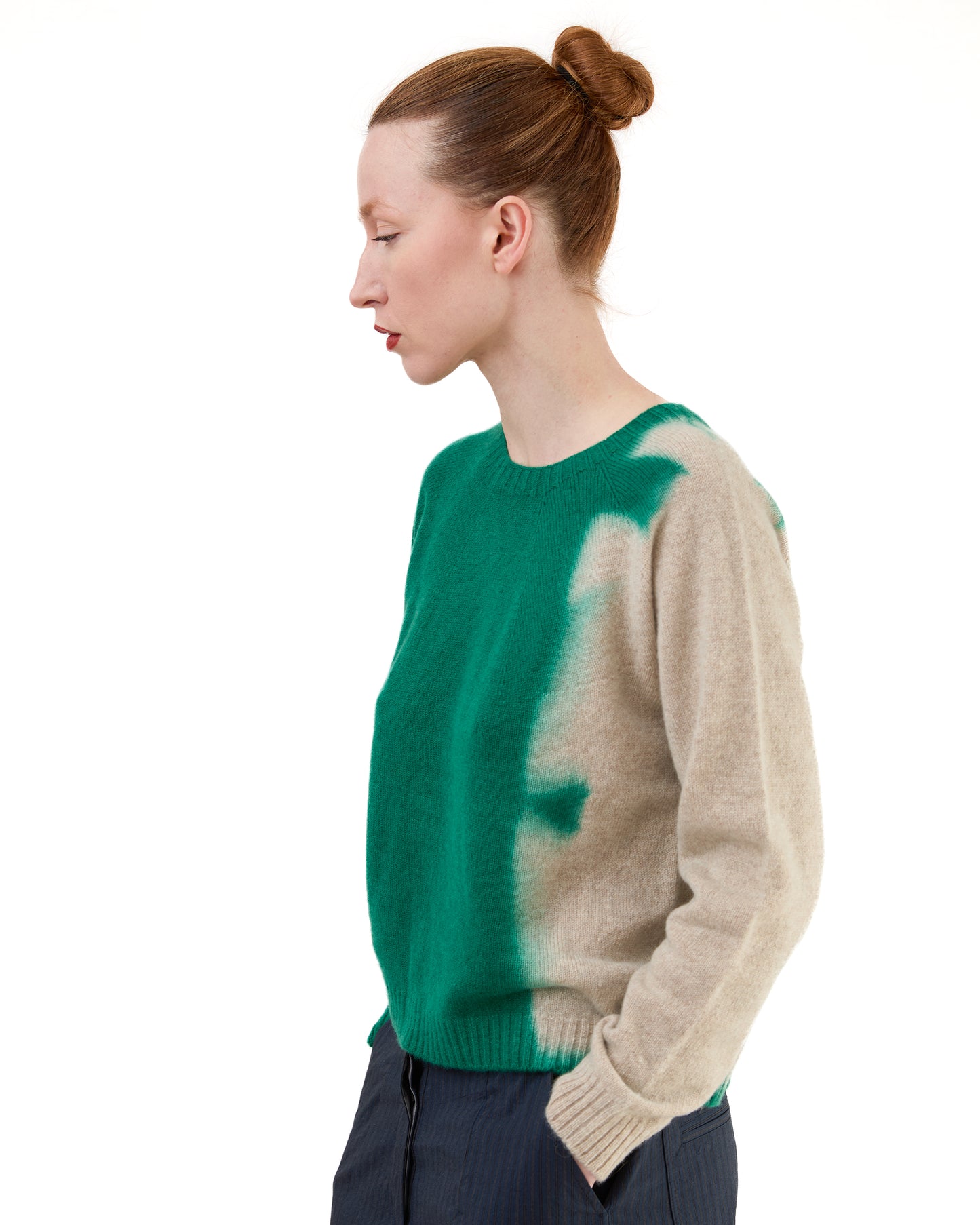 Suzusan Seamless Short Pullover Sekka Shibori in Green/ Sand