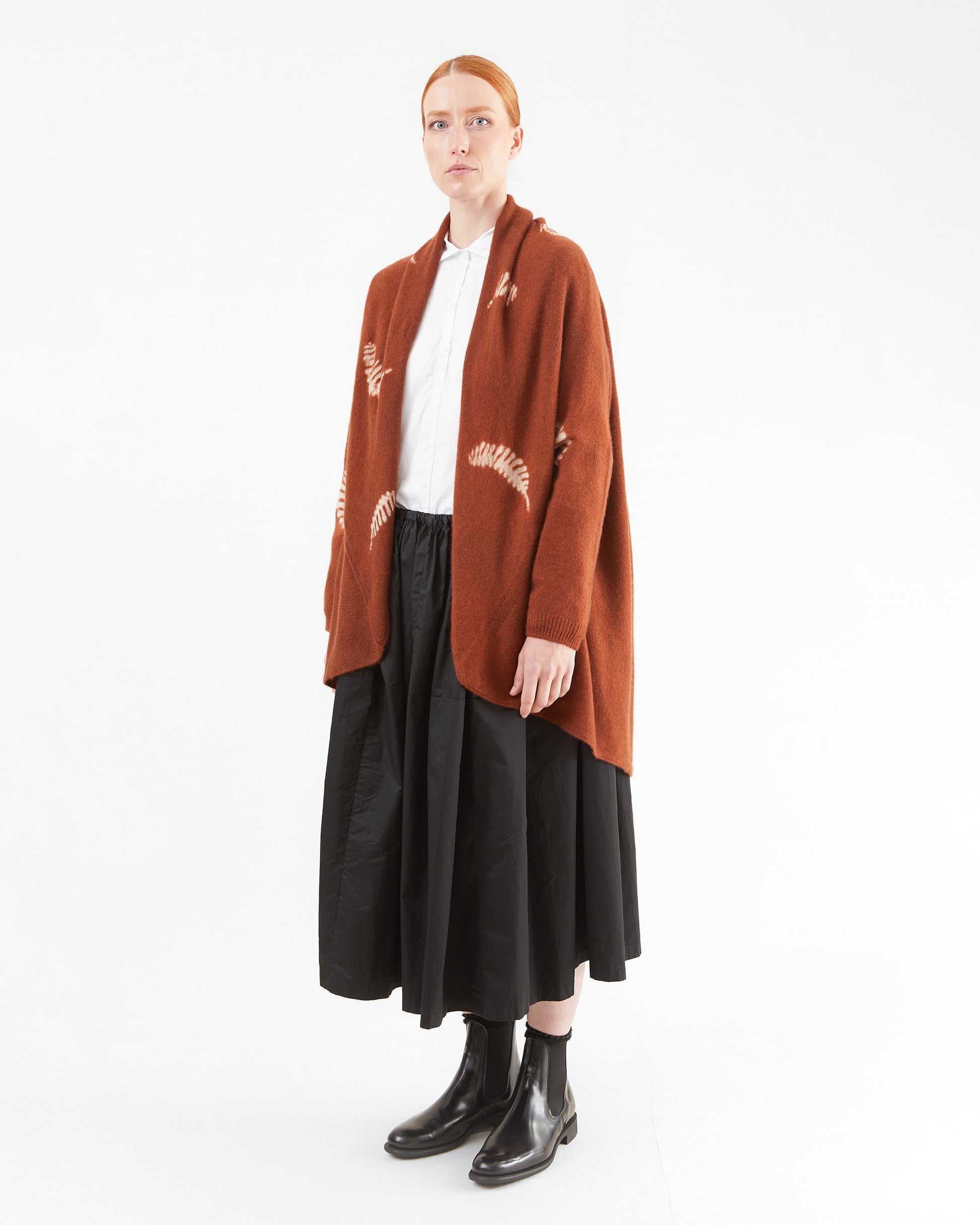 Suzusan Cashmere Seamless Upside Down Cape in Brown/ Sand