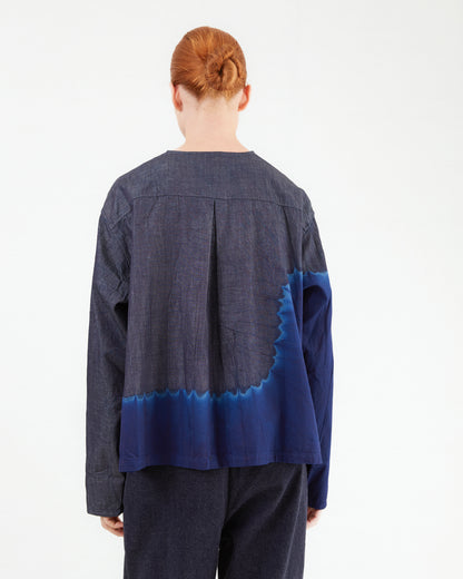 Suzusan Boushi Somewake Shibori Denim Collarless Blouse in Indigo/ Navy