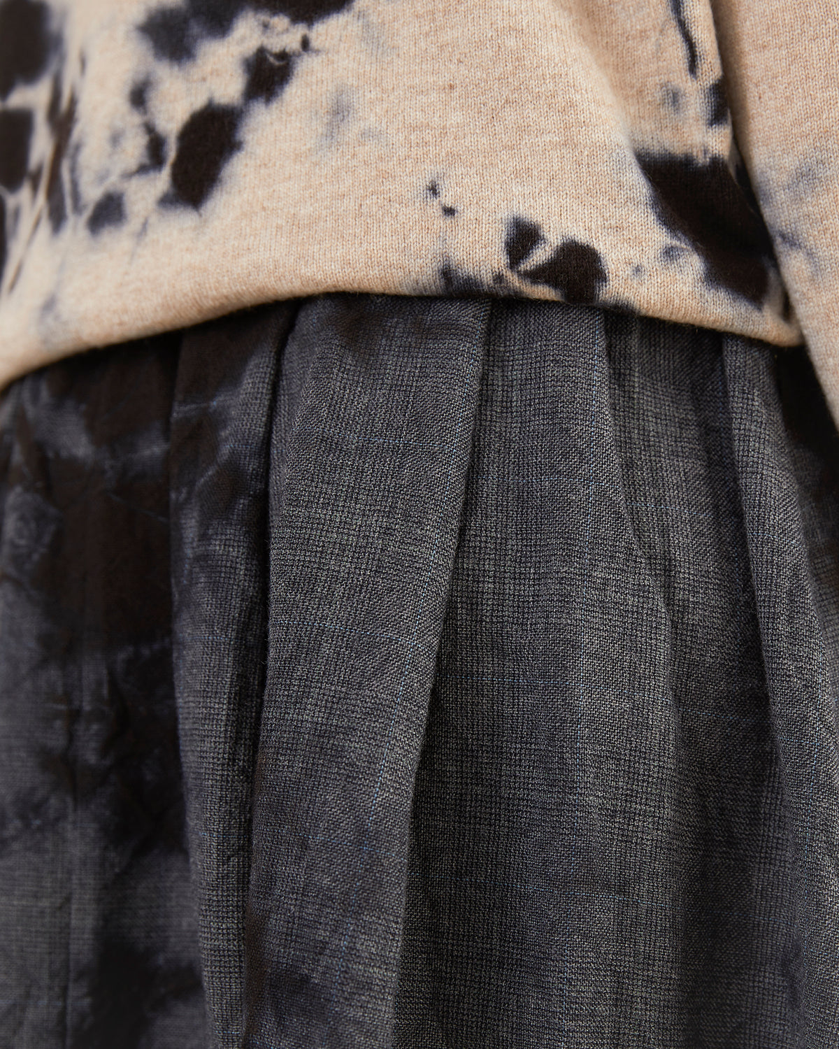 Suzusan Wool Glen Check Pleated Skirt in Black/Grey