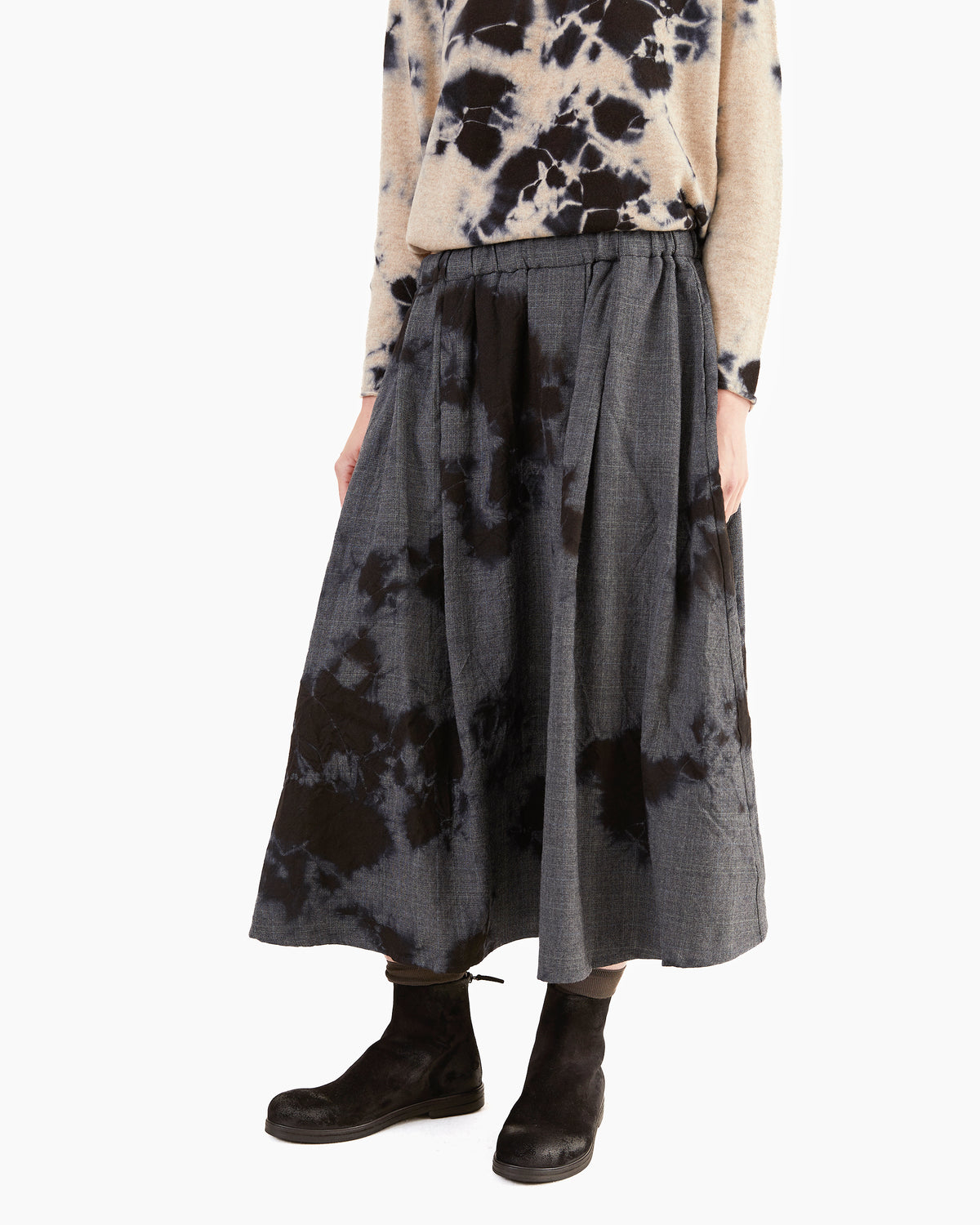 Suzusan Wool Glen Check Pleated Skirt in Black/Grey