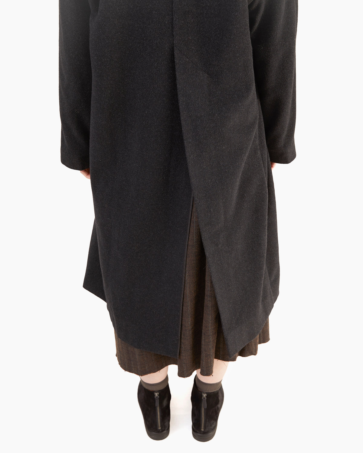 Wright + Doyle Aldor Coat in Carbon