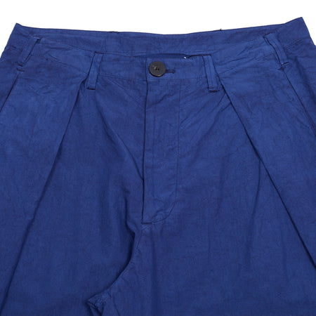 The Single Pleated Trouser in Ink is made from a lightweight paper cotton fabric and features a deep single pleat and wide leg, making for a delightfully relaxed and casual summer trouser. With inseam side pockets and two patch pockets in the back. 80% Cotton, 18% Tencel, 2% Elastane. Made in England. Size 1 is equivalent to a UK women's 10 and a men's Small.
